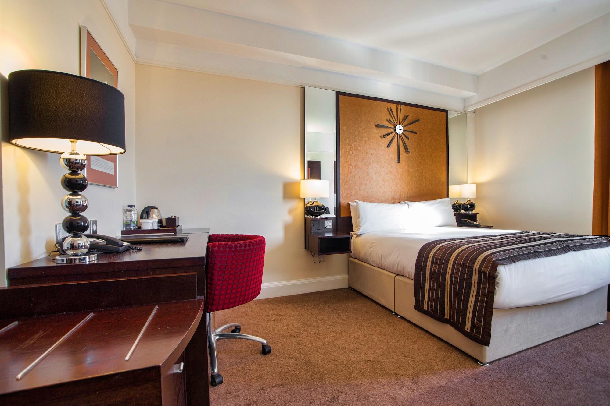 Carlton Hotel Бланчардстаун Экстерьер фото