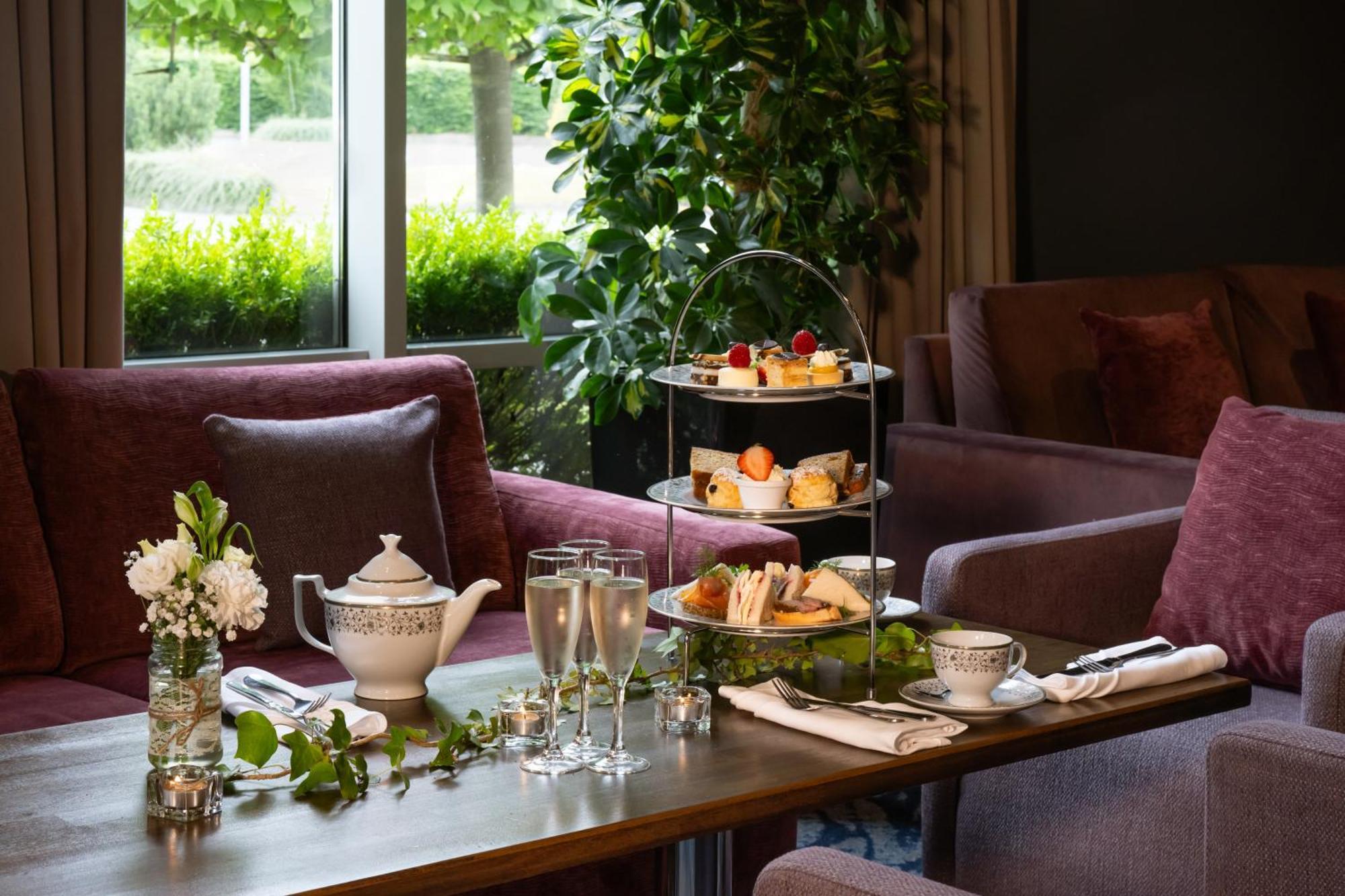 Carlton Hotel Бланчардстаун Экстерьер фото