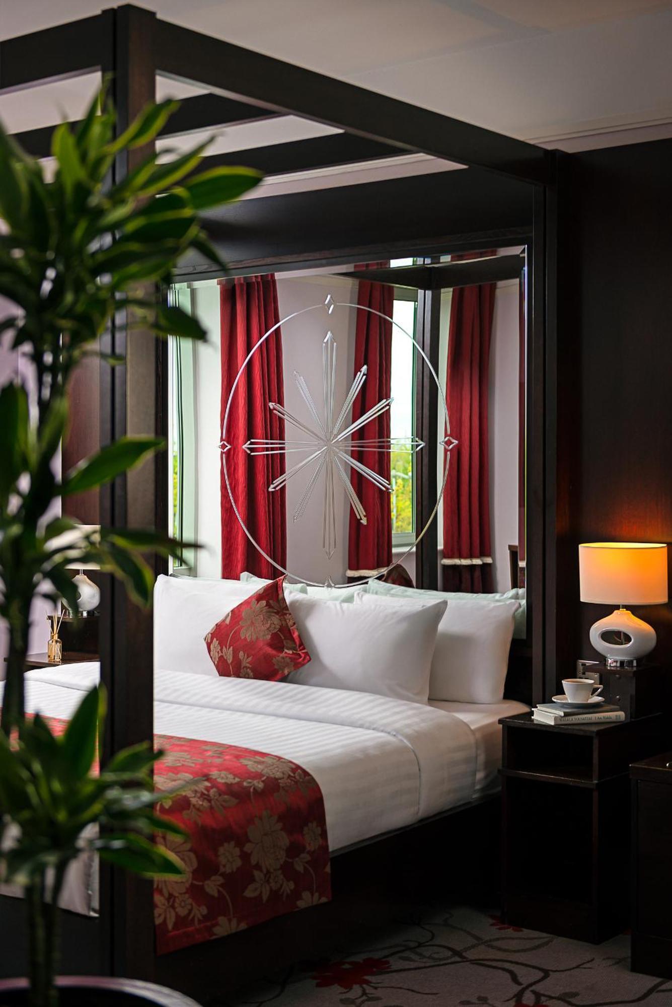 Carlton Hotel Бланчардстаун Экстерьер фото