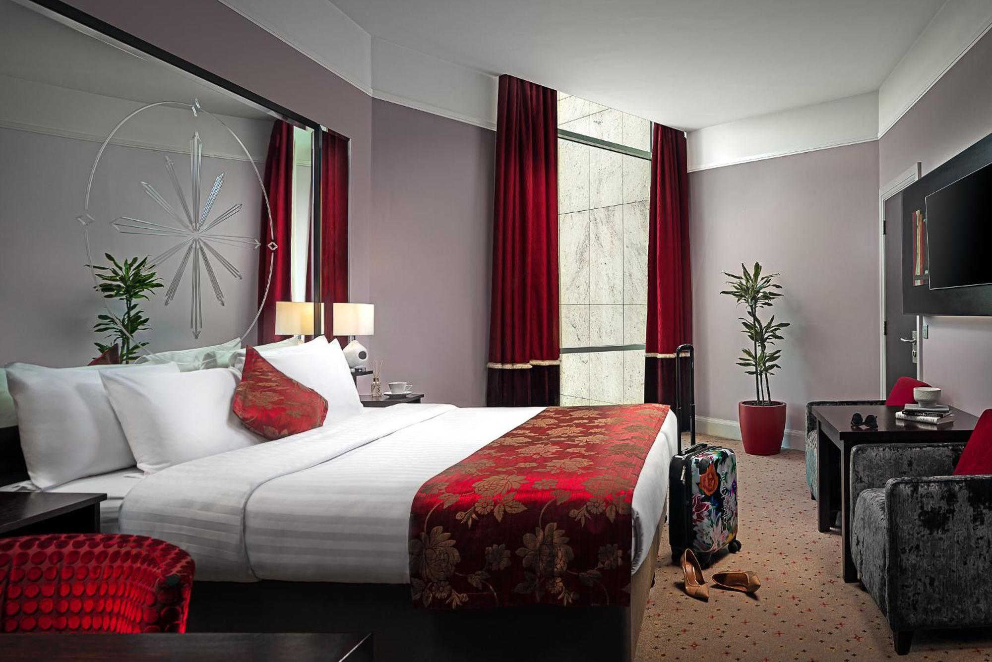 Carlton Hotel Бланчардстаун Экстерьер фото